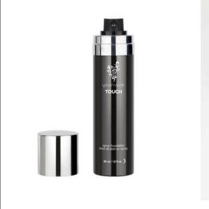 Younique Spray Foundation in Lace